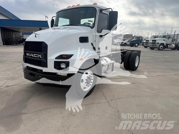 Mack MD6 Autocabinati