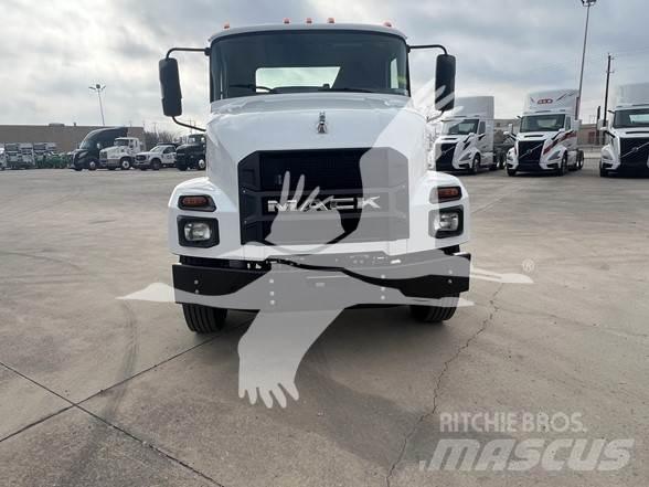 Mack MD6 Autocabinati