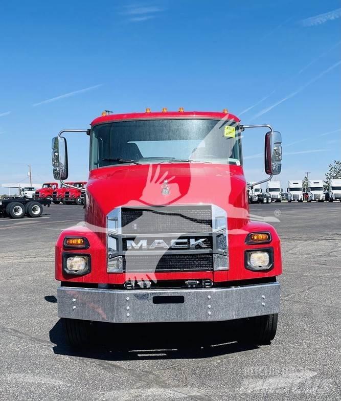 Mack MD6 Autocabinati