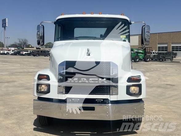 Mack MD6 Autocabinati