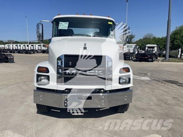 Mack MD6 Motrici e Trattori Stradali