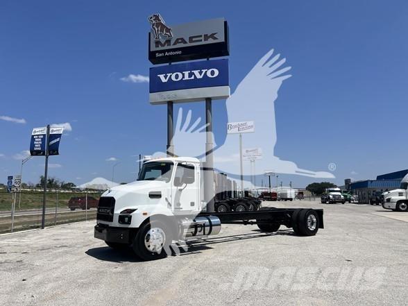 Mack MD6 Autocabinati