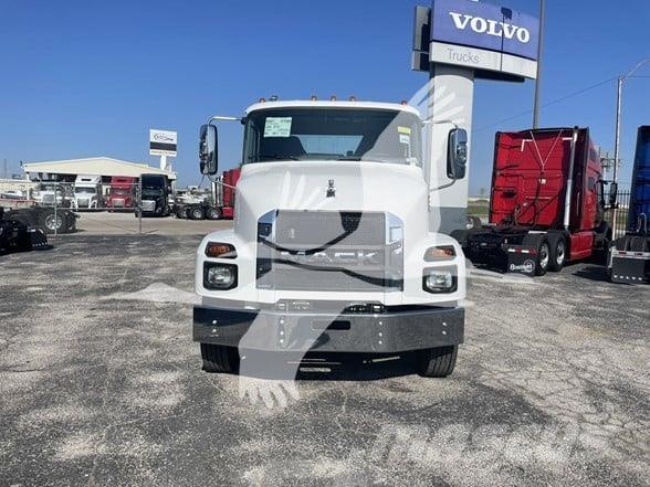 Mack MD6 Autocabinati