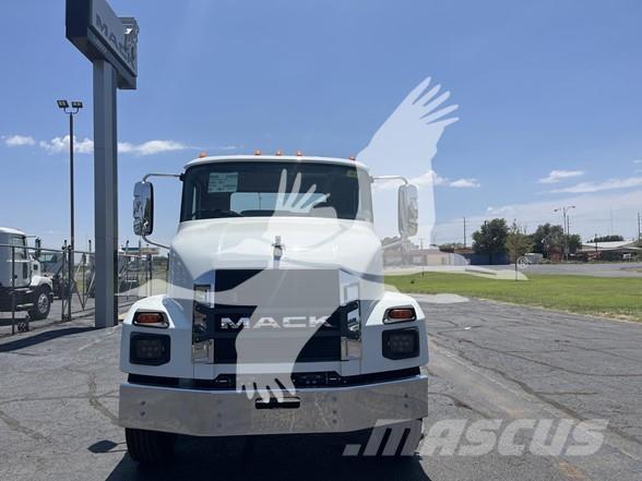 Mack MD6 Autocabinati