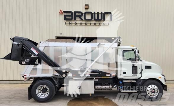 Mack MD7 Costruzioni - Altro