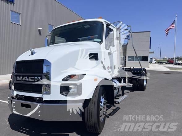 Mack MD7 Costruzioni - Altro
