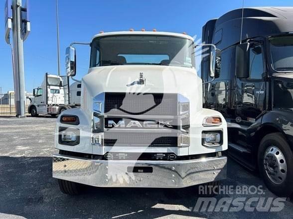 Mack MD7 Autocabinati