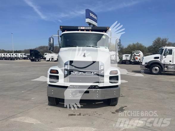 Mack MD7 Camion ribaltabili