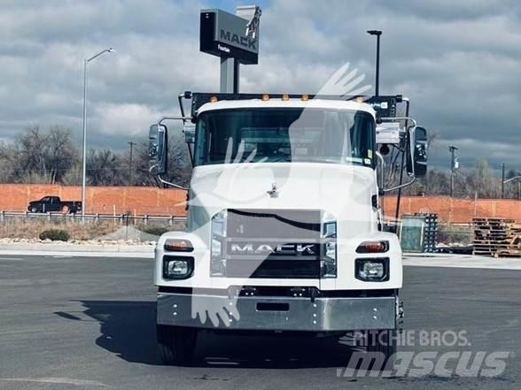 Mack MD7 Costruzioni - Altro