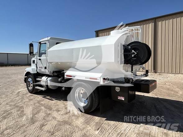 Mack MD7 Cisterna