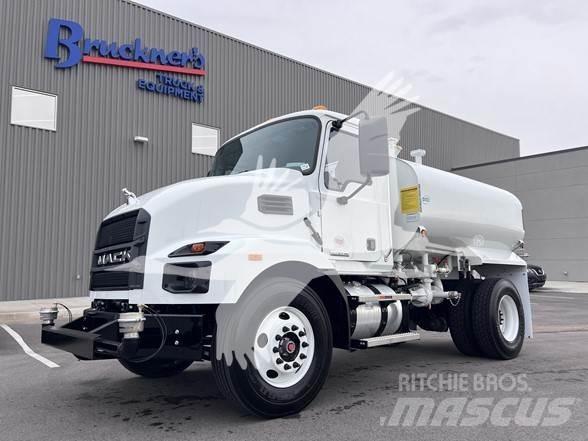 Mack MD7 Cisterna