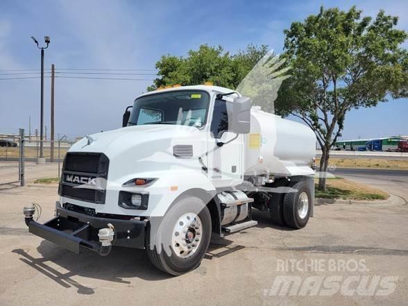 Mack MD7 Cisterna