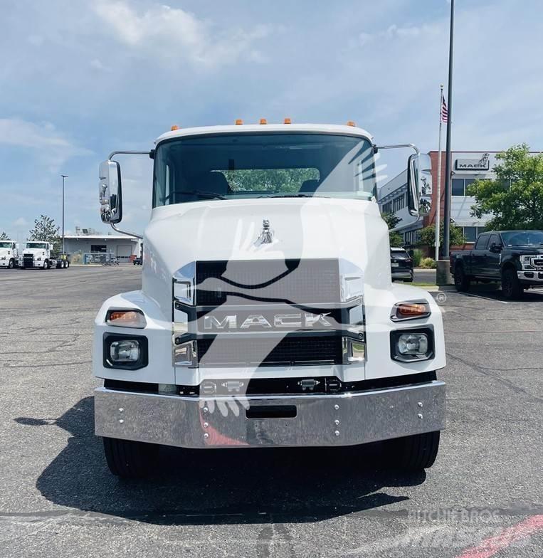 Mack MD7 Autocabinati