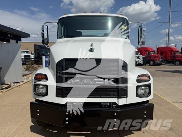 Mack MD7 Autocabinati