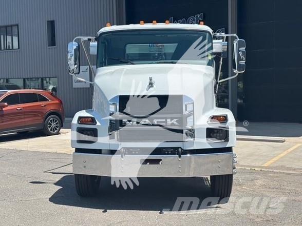Mack MD7 Costruzioni - Altro
