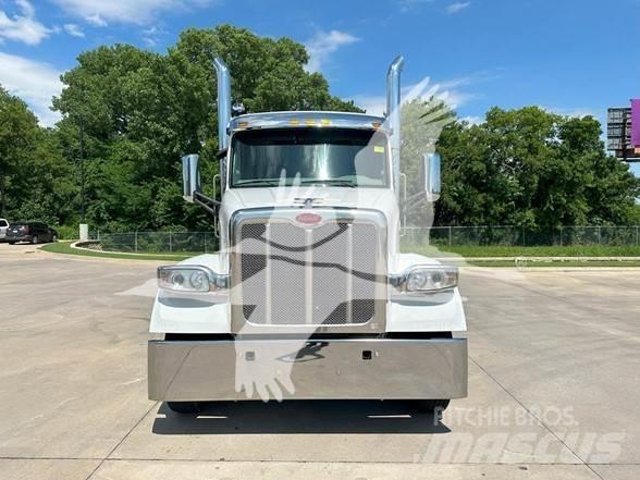 Peterbilt 567 Motrici e Trattori Stradali