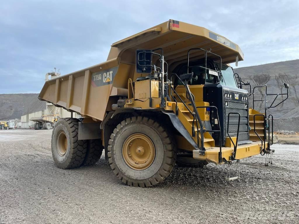 CAT 775G Dumper a telaio rigido