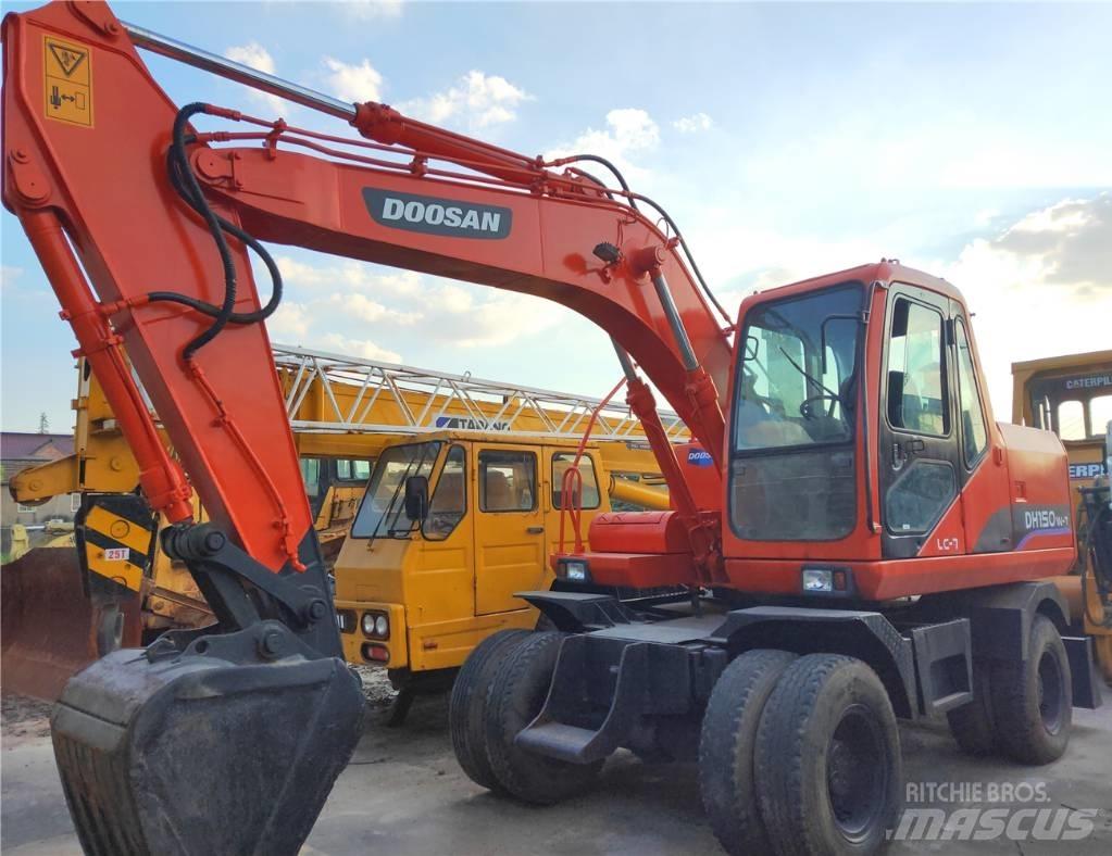 Doosan DH150W Escavatori gommati