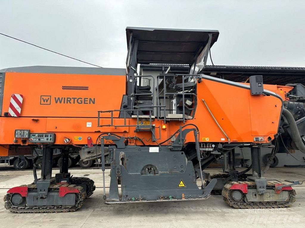 Wirtgen W 210i Fresa a freddo per asfalto