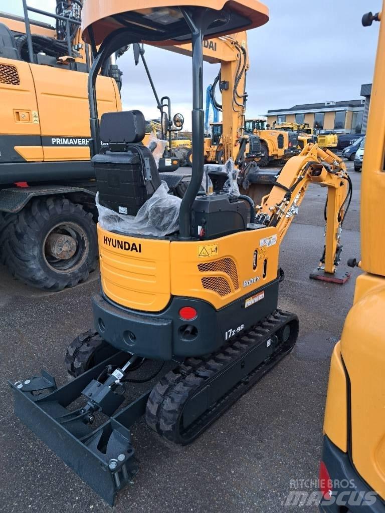 Hyundai R17Z-9AK Miniescavatori