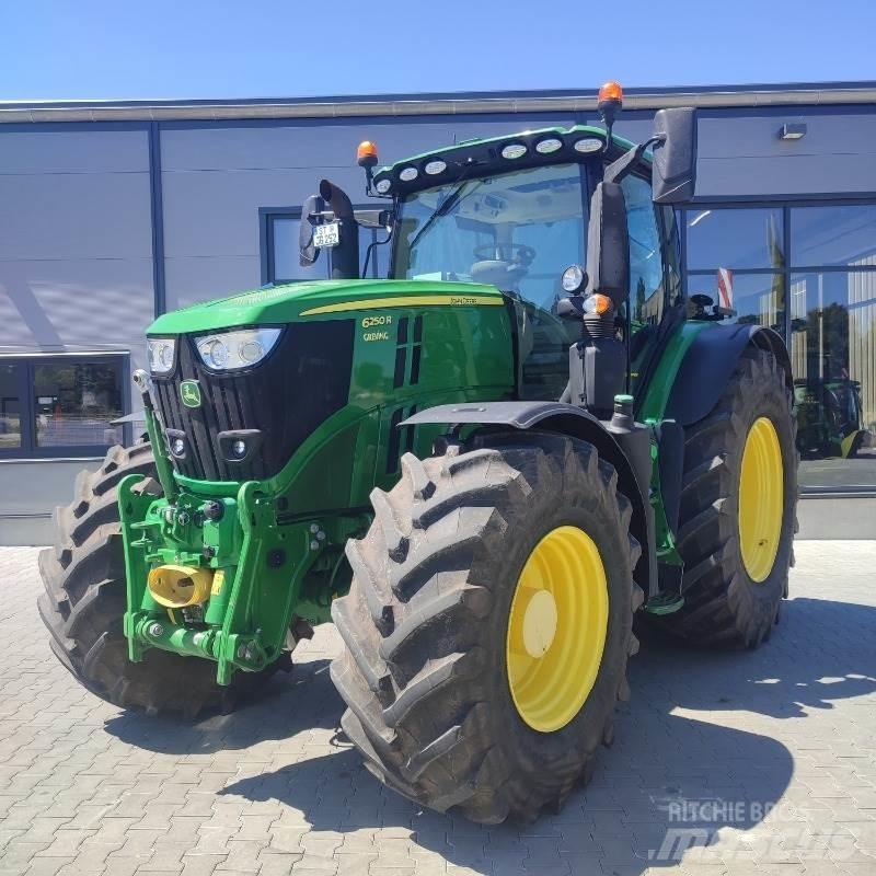 John Deere 6250R Trattori