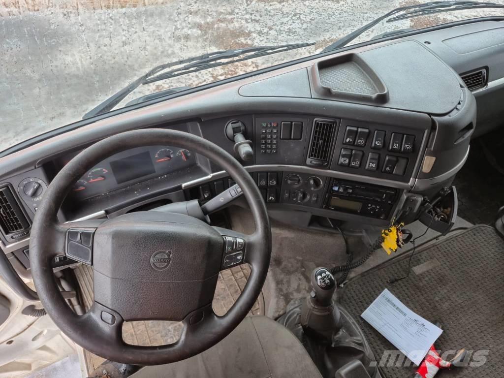 Volvo FH 12 500 Camion per il trasporto di macchine forestali