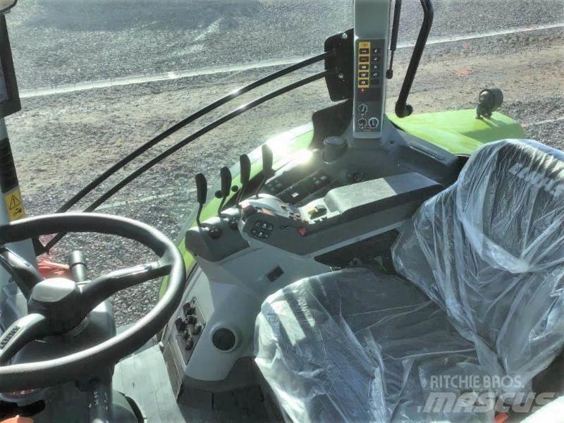CLAAS ARION 530 Trattori