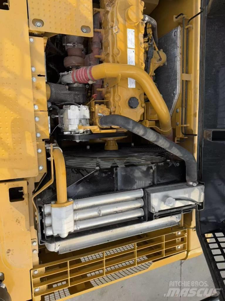 CAT 330d2 Escavatori cingolati