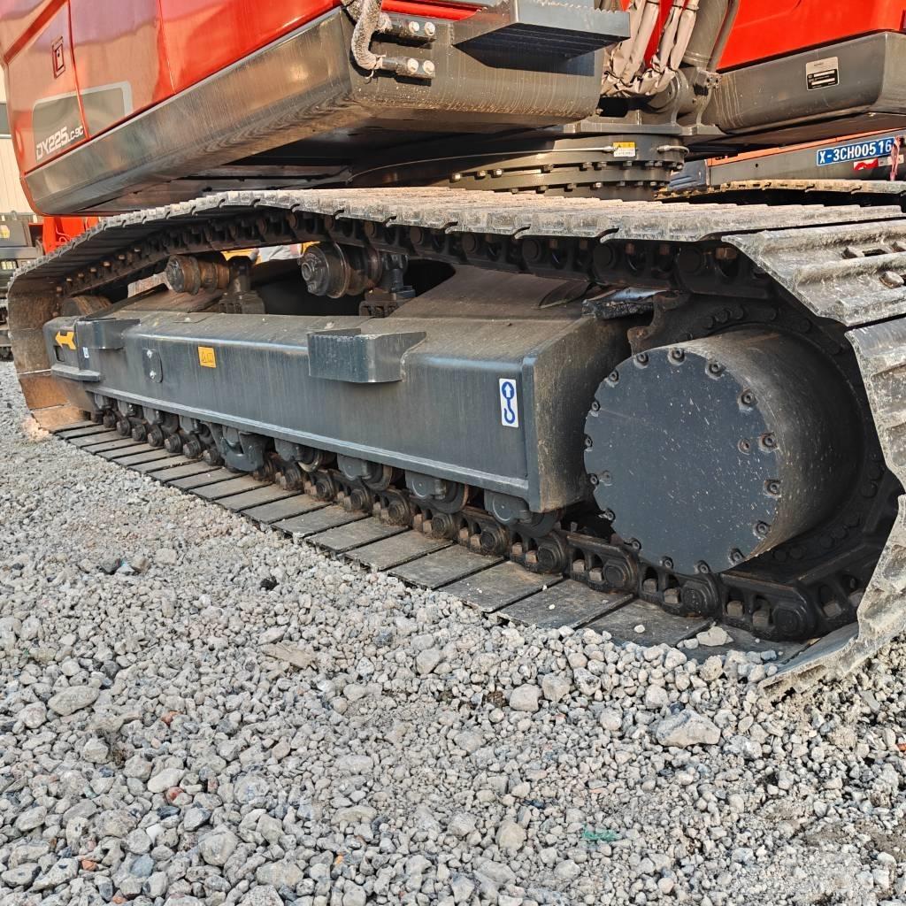 Doosan DX225LC-9C Escavatori cingolati