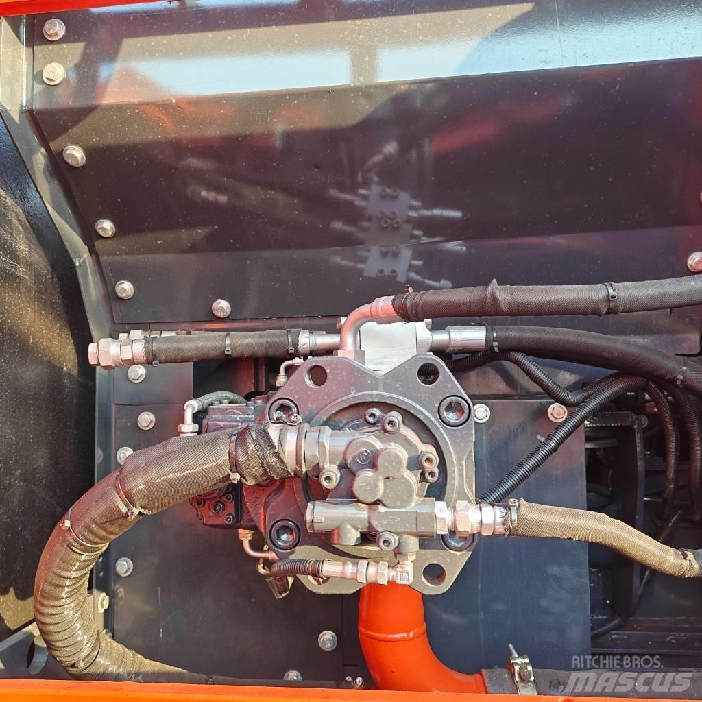 Doosan DX225LC-9C Escavatori cingolati