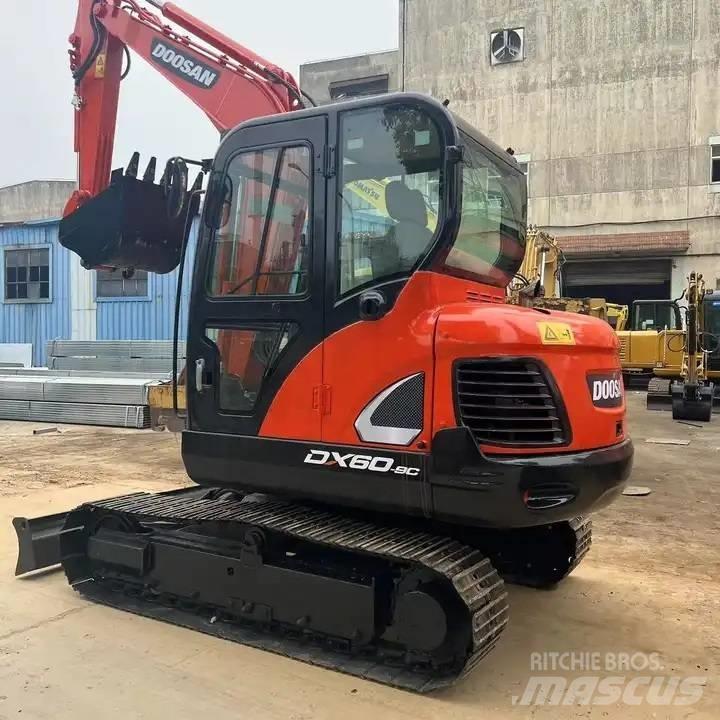 Doosan DX60 Escavatori cingolati