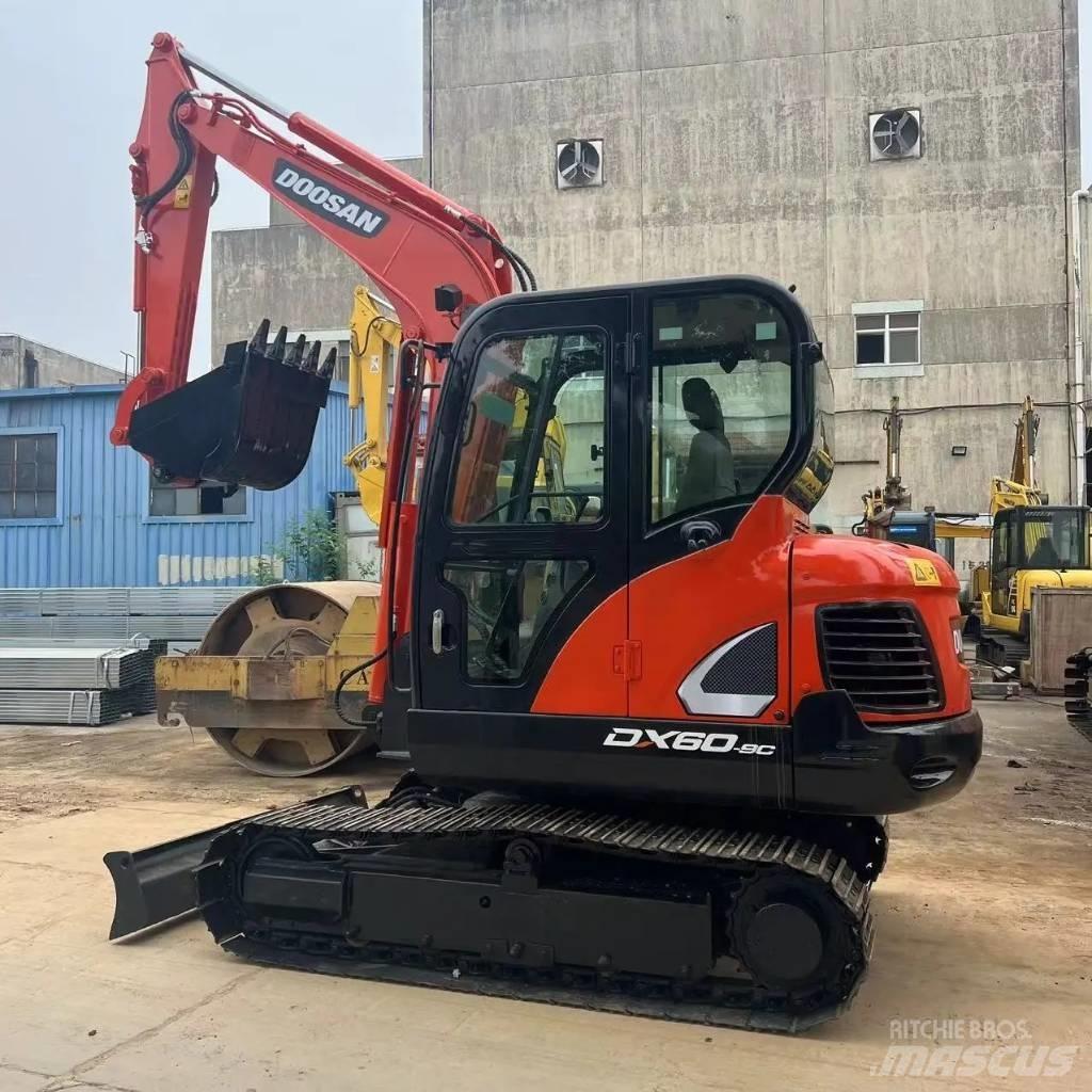 Doosan DX60 Escavatori cingolati