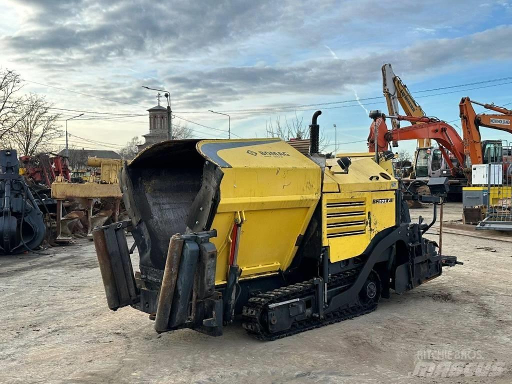 Bomag BF 223 C Finitrici