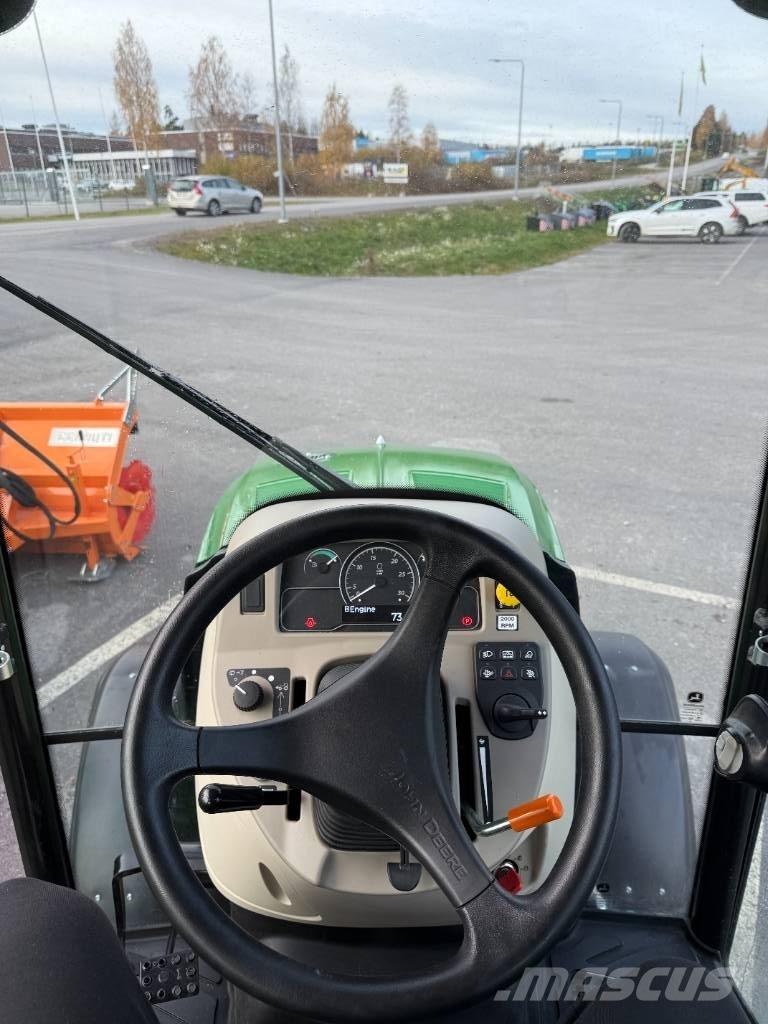 John Deere 3046 R Trattori compatti