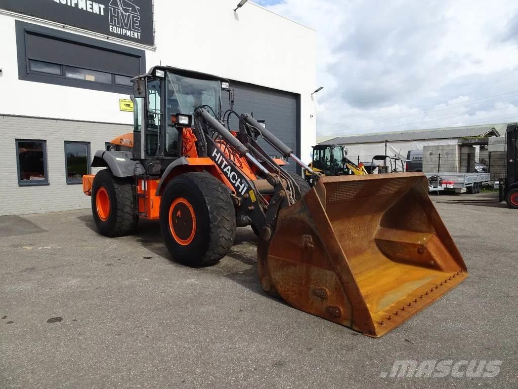 Hitachi ZW150 Pale gommate