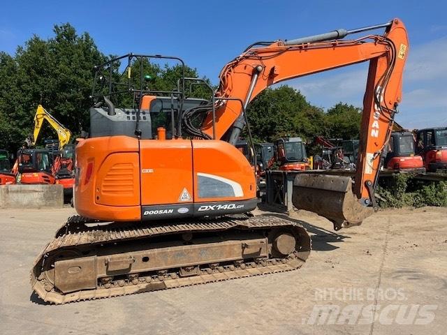 Doosan DX 140 LCR-5 Escavatori cingolati