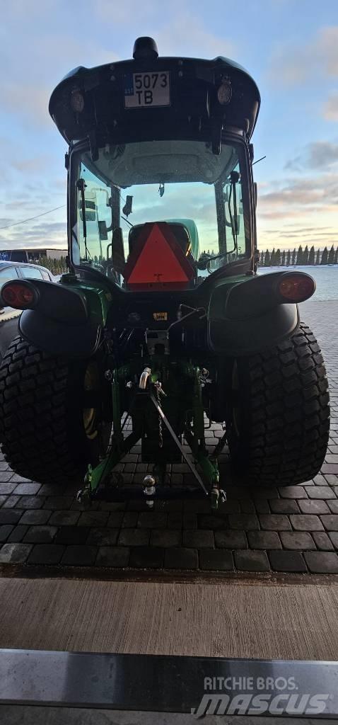 John Deere 4052 R Trattori