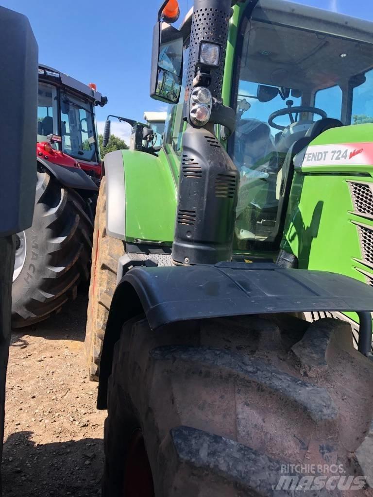Fendt 724 Vario S4 Trattori