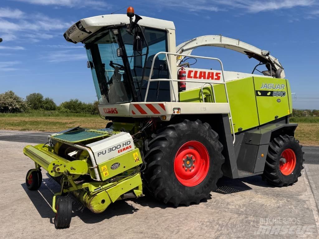 CLAAS Jaguar 830 Trince semoventi