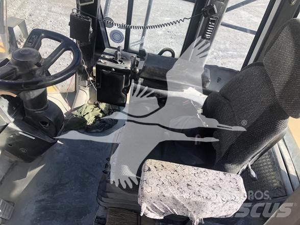 CAT 980G Pale gommate