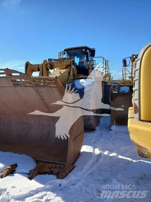 CAT 988H Pale gommate