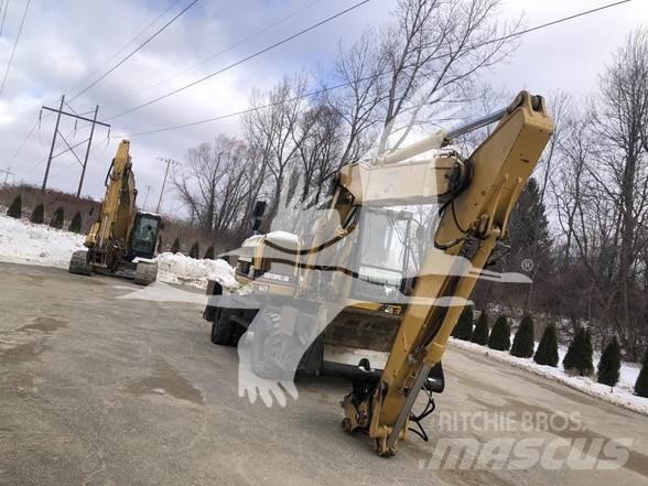 CAT M318 Escavatori gommati