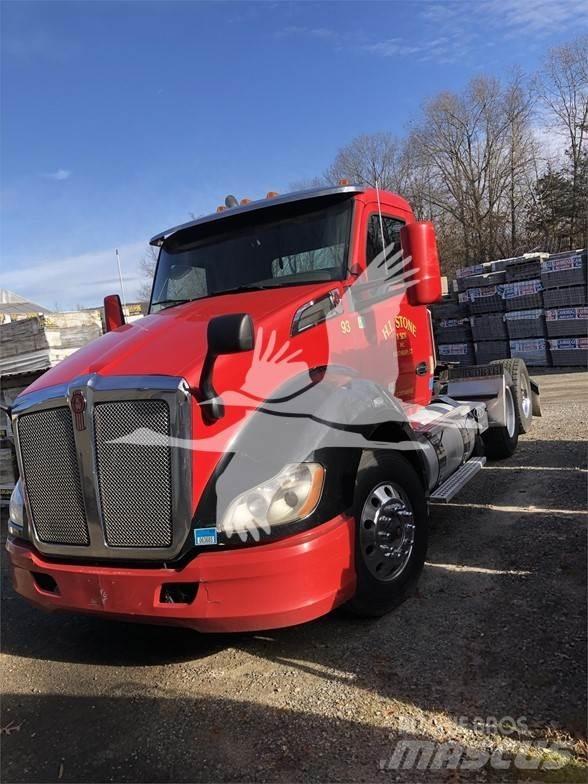 Kenworth T680 Motrici e Trattori Stradali