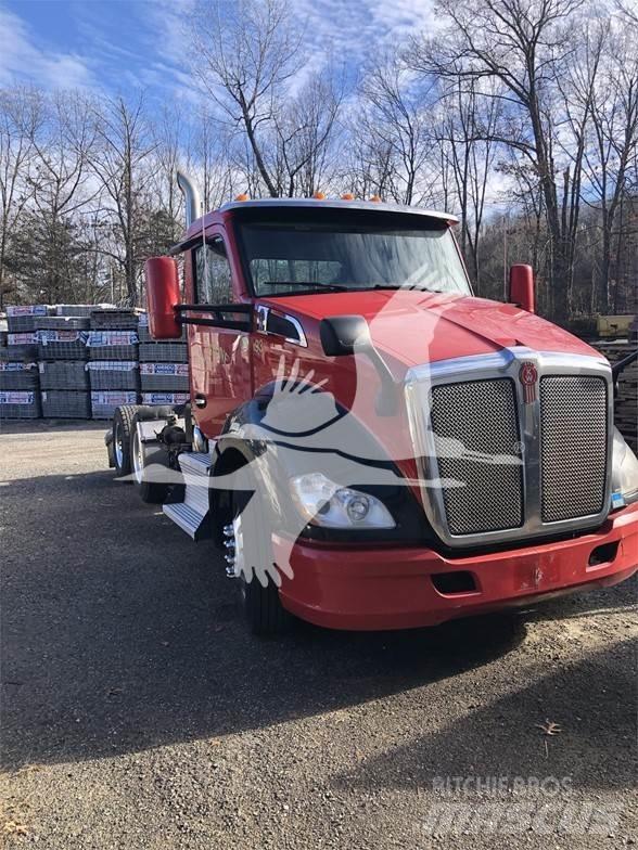 Kenworth T680 Motrici e Trattori Stradali