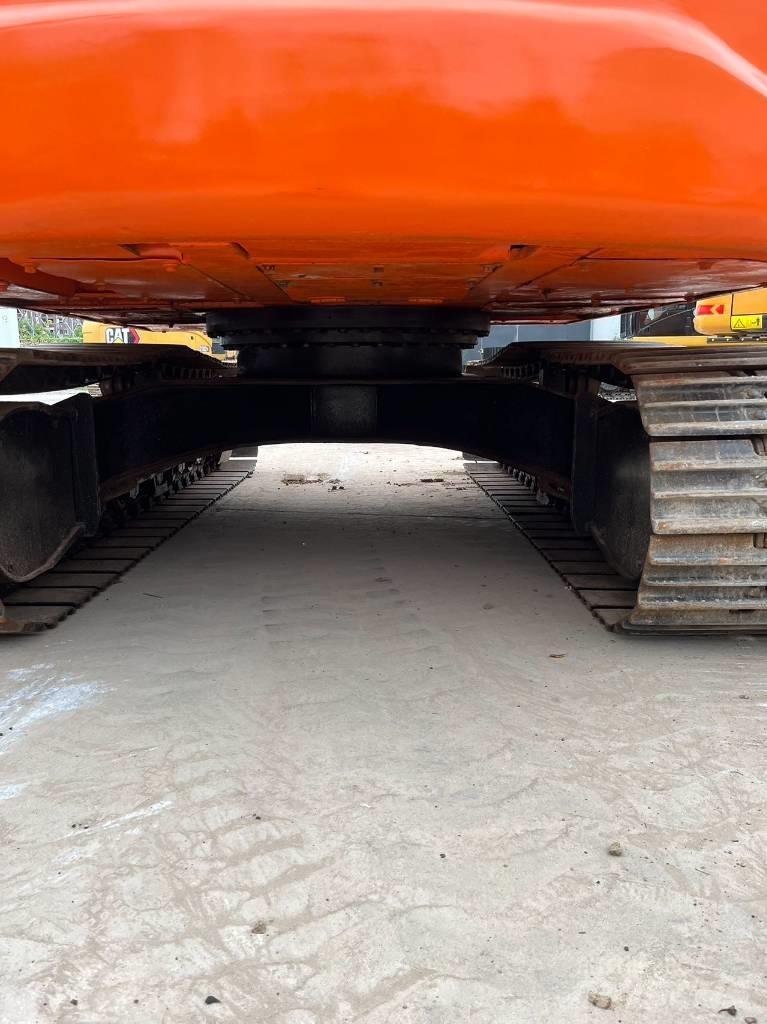 Doosan DX 140 LC Escavatori cingolati