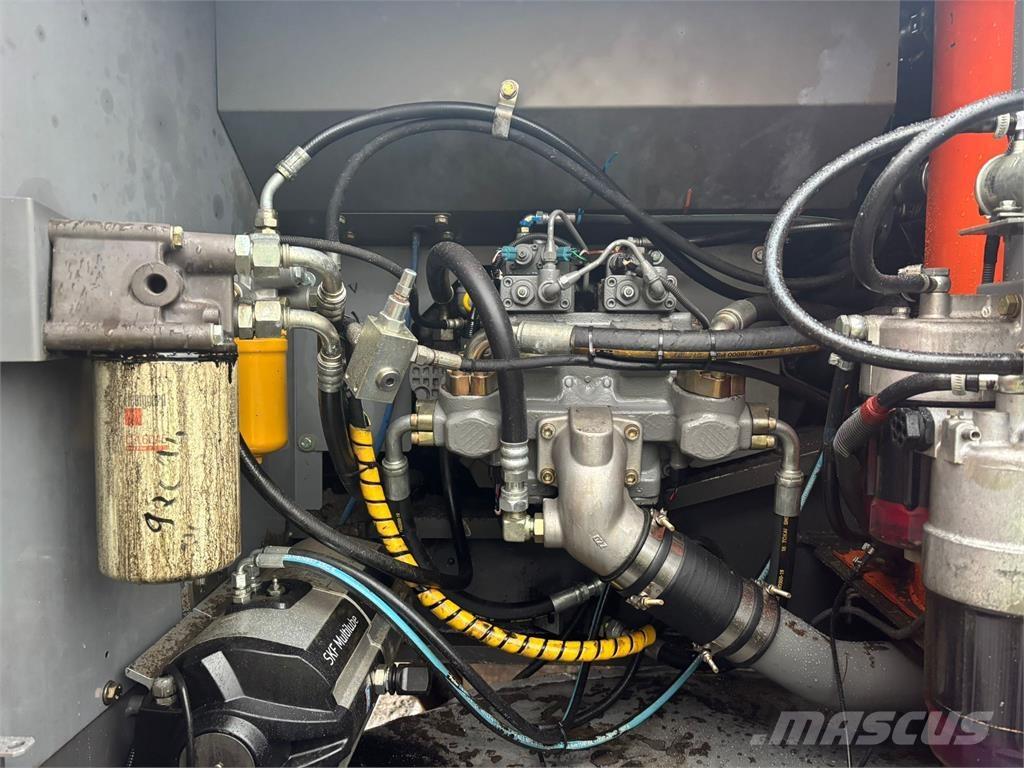 Hitachi ZX250LC-3 Escavatori cingolati