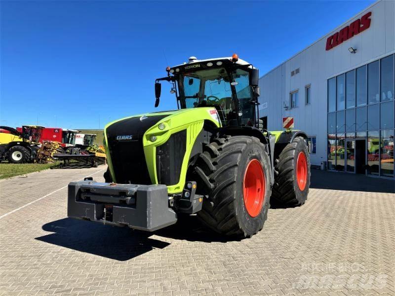 CLAAS XERION 5000 Trattori