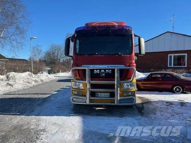 MAN TGS 26.480 Camion con gancio di sollevamento