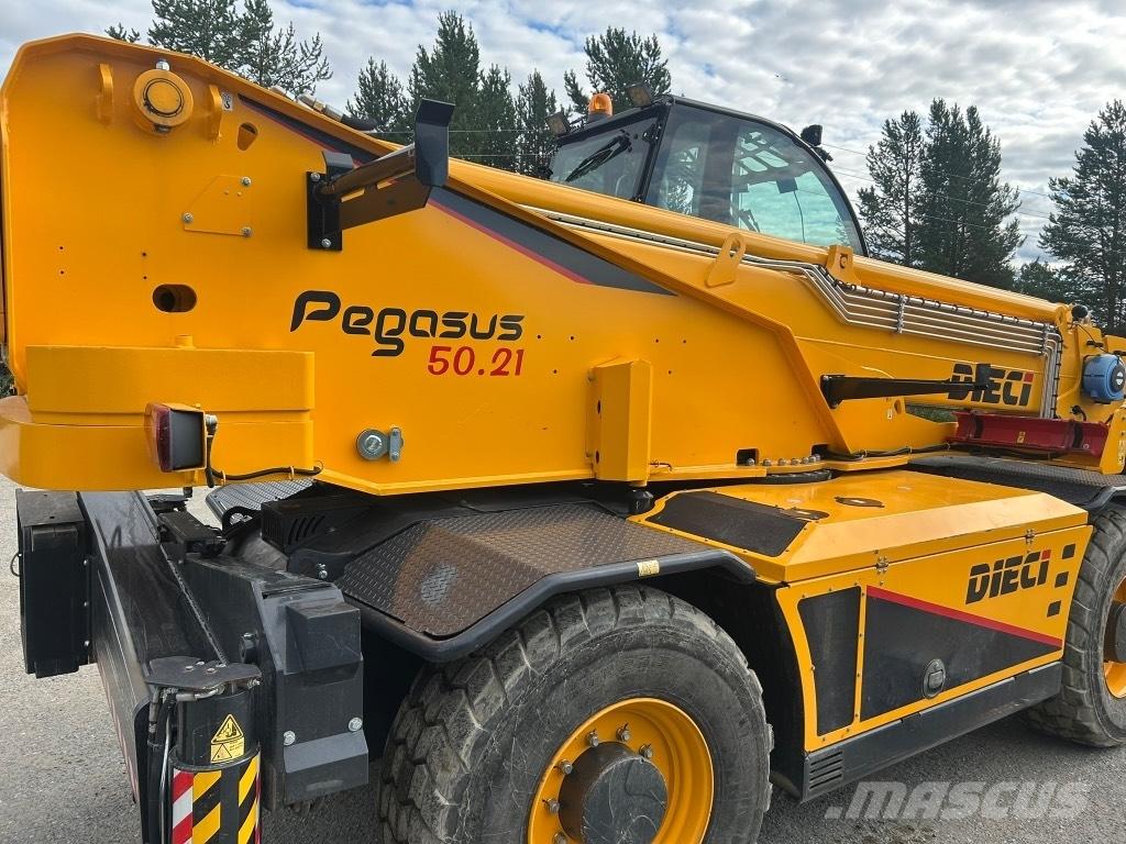 Dieci PEGASUS 5.21 Sollevatori telescopici