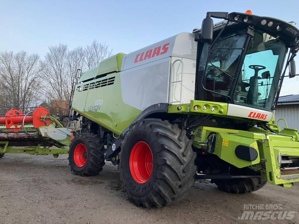 CLAAS Lexion 670 Mietitrebbiatrici